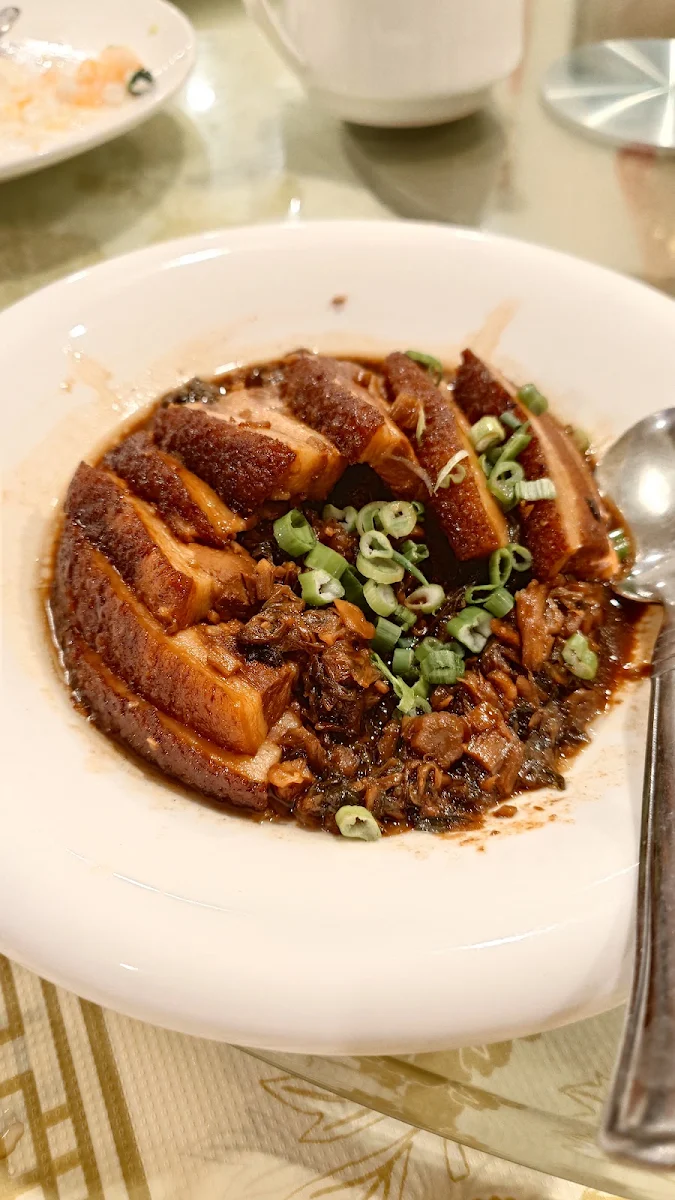 梅菜扣肉, Golden Paramount Seafood Restaurant